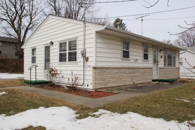 607 E 6th St S, Newton, IA 50208 - photo 6