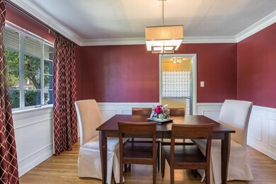 321 E Alvarado dining 3