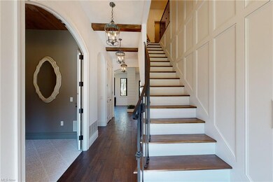 8391 Falls Glen Ln, Olmsted Falls, OH 44138 - photo 2