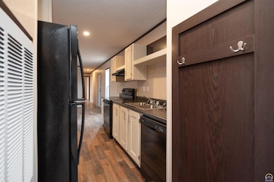 205 SE 25th St, Topeka, KS 66605 - photo 7