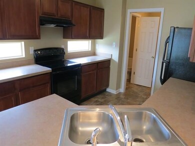 627 Pine Lake Dr, Greenwood, IN 46143 - photo 6