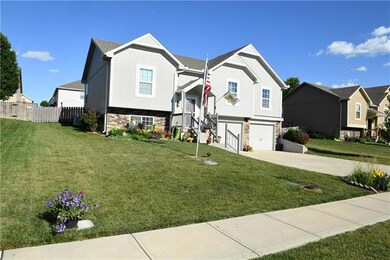 733 Garnes St, Raymore, MO 64083 - photo 2