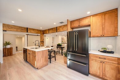 3701 N Edge Dr, Sacramento, CA 95821 - photo 6