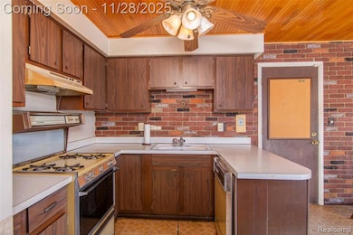 3215 Chase Dr, Warren, MI 48091 - photo 4