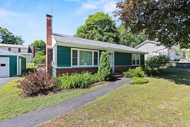 18 Grant St, Springvale, ME 04083 - photo 4