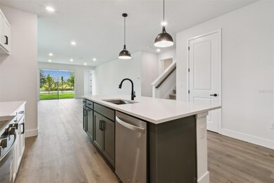 31400 Pendleton Landing Cir, Wesley Chapel, FL 33545 - photo 6