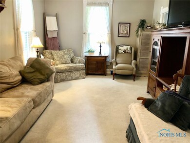 231 N Perry St, Woodville, OH 43469 - photo 3