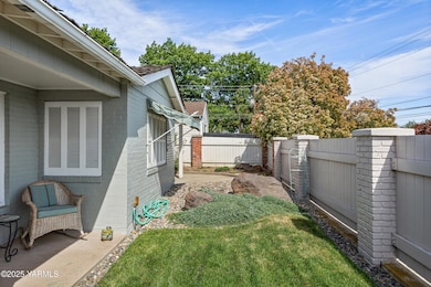 4405Summitview_