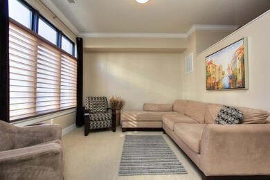 Den/Flex Room