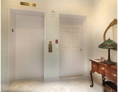 99-30 Florence St unit 5B, Chestnut Hill, MA 02467 - photo 4