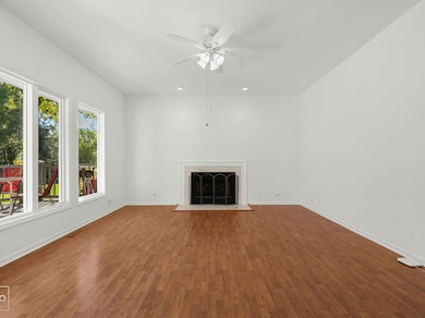 9S211 Graceland St, Downers Grove, IL 60516 - photo 6