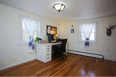 11 Pillion Ct, Newtonville, MA 02460 - photo 6