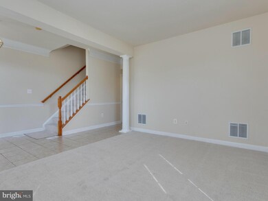 721 Chevington Ct, Woodbridge, VA 22191 - photo 5