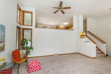 Lliving room 4