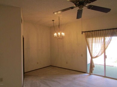 10534 W Palmeras Dr, Sun City, AZ 85373 - photo 4