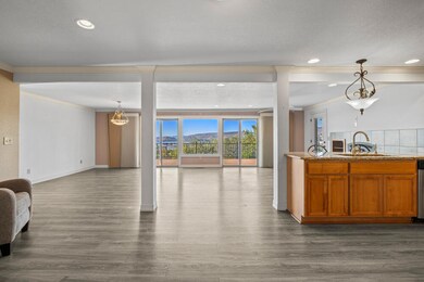 2050 Auburn St, Klamath Falls, OR 97601 - photo 3