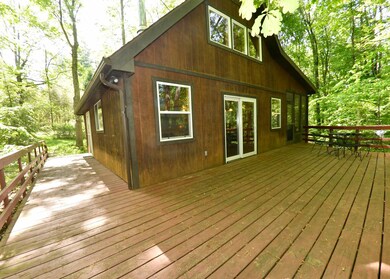 Wraparound deck