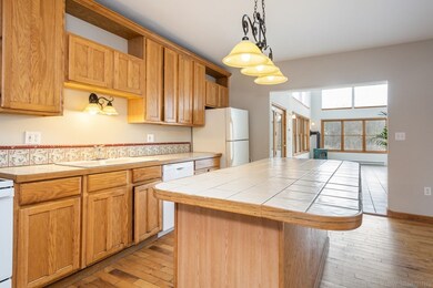 17 Elm St, Hubbardston, MA 01452 - photo 6