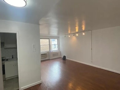 Bridgeview unit 7W, New York, NY 10013 - photo 7