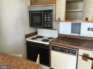 611 Playa Del Sol, Cherry Hill, NJ 08002 - photo 4