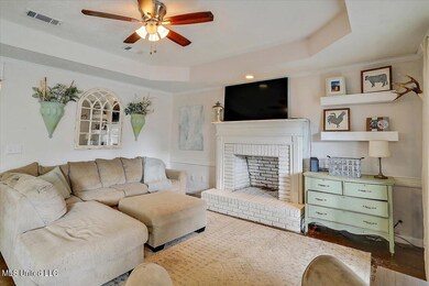 06-261 Riverbend Dr