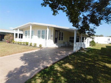 5635 Arrowhead Dr, Zephyrhills, FL 33542 - photo 4