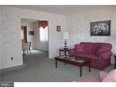 207 Ashford Dr, Broomall, PA 19008 - photo 3