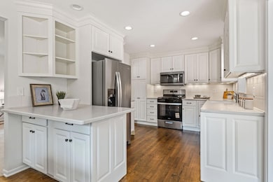 6051 Stoneybrook Dr, Minnetonka, MN 55345 - photo 2