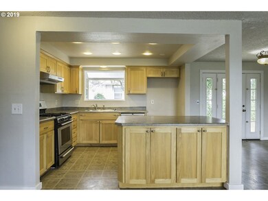 2439 11th Ave, Forest Grove, OR 97116 - photo 4