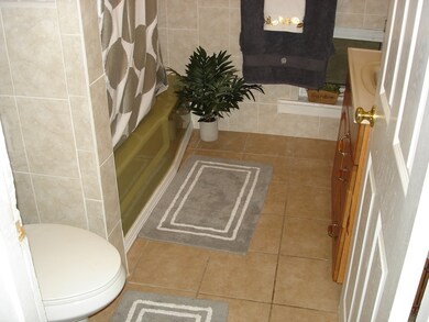 7 Wedgewood Ave, Billerica, MA 01821 - photo 5