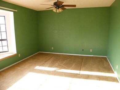 13895 Deauville Dr, Victorville, CA 92395 - photo 4