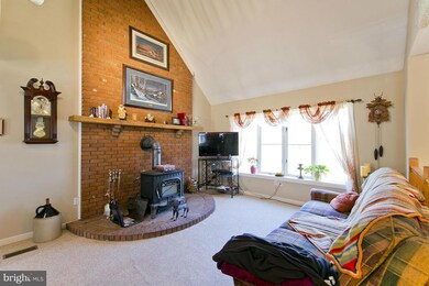 442 Mission Ln, Bunker Hill, WV 25413 - photo 3