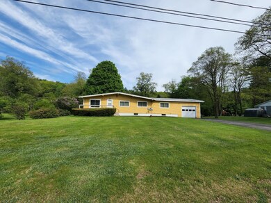 15 Coach Rd, Gilford, NH 03249 - photo 2