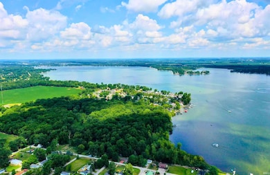 9821 N Marine Key Dr, Syracuse, IN 46567 - photo 5