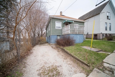 521 Hancock St, Manistee, MI 49660 - photo 4