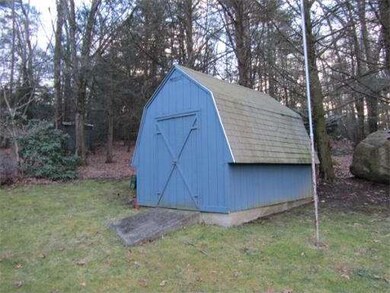 34 Pine Grove Cir, Uxbridge, MA 01569 - photo 2