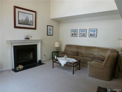 Gas Fireplace is cozy in the winter and fall...gre