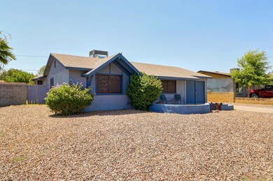 01_17632_Front View 1