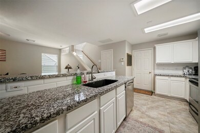 71 N Walden Elms Cir, Spring, TX 77382 - photo 5