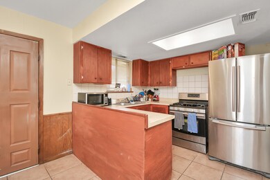 1034 Pilot Point Dr, Houston, TX 77038 - photo 6