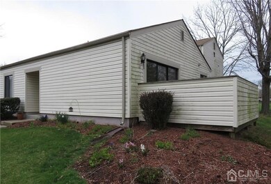 11 Avon Dr unit R11, Hightstown, NJ 08520 - photo 2