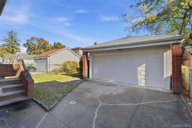 114-47 173rd St, Jamaica, NY 11434 - photo 5