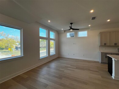 200 W 56th St unit 2104, Austin, TX 78751 - photo 3