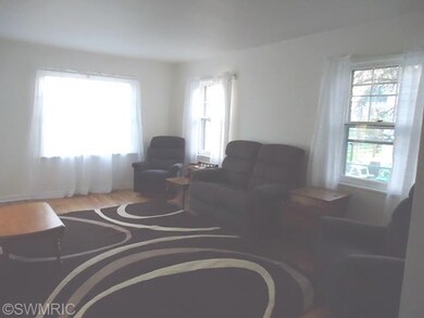 1422 Clarendon Ave, Niles, MI 49120 - photo 6