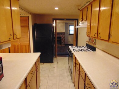 4107 SW Garden Ln, Topeka, KS 66614 - photo 7