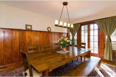 51 Winchester St unit 3, Brookline, MA 02446 - photo 2