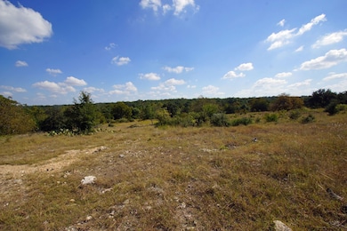 1028 Eagle Point Dr, Georgetown, TX 78628 - photo 6