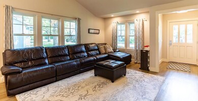 413 W College St, Fredericksburg, TX 78624 - photo 4