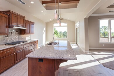 2113CadjewSt-MLS-10