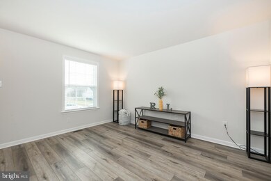 851 W Chestnut St, Coatesville, PA 19320 - photo 4